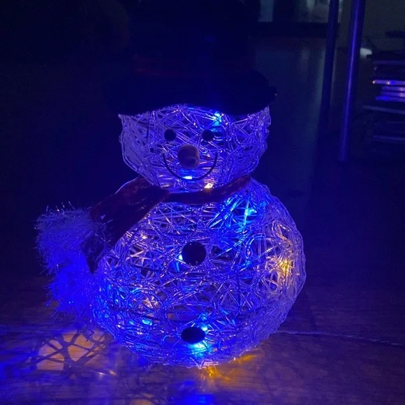 Lighted Snowman - Picture 3 of 10
